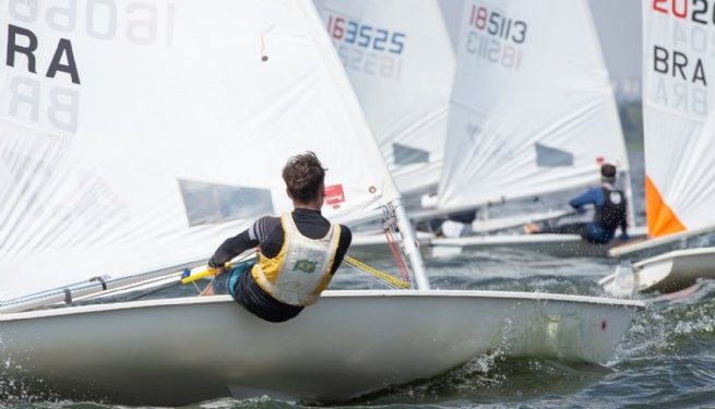 Alunos das Escola de Vela de São Sebastião disputam Campeonato Brasileiro da Classe ILCA 2024