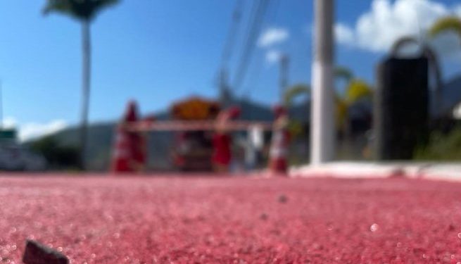Prefeitura de São Sebastião faz pintura de solo em trecho da ciclovia dos bairros Enseada e Canto do Mar