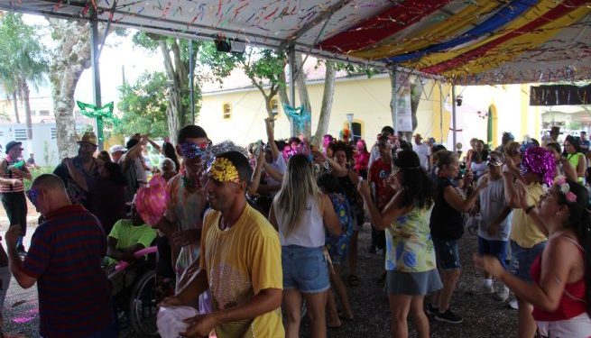 ‘Festa da Alegria’ anima pessoas com deficiência no Centro Histórico de São Sebastião