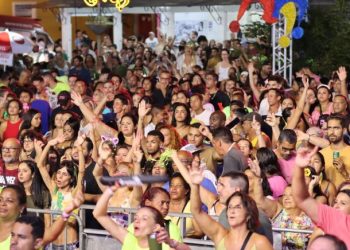 Grande público acompanha abertura do Carnaval 2024 em Sebastião