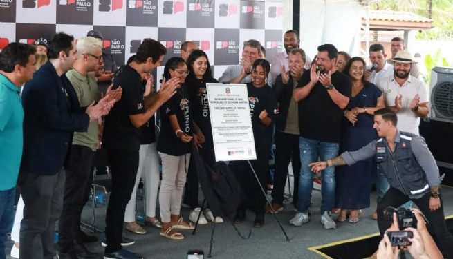 Governo do Estado e Prefeitura de São Sebastião entregam nova escola estadual de Juquehy um ano após tragédia