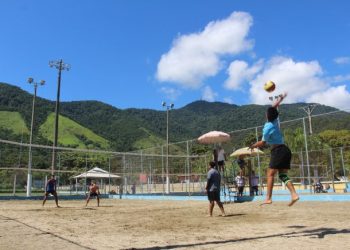 2ª Etapa do Circuito Sebastianense de Vôlei de Praia tem participação de 18 duplas e jogos de alto nível