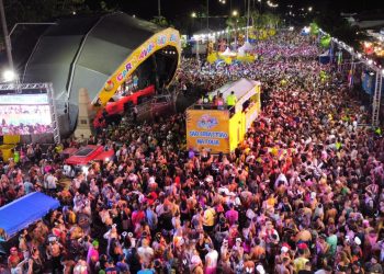 Grande público acompanha abertura do Carnaval 2024 em Sebastião