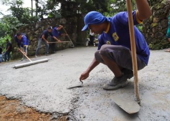Prefeitura de São Sebastião inicia serviços de concretagem na Travessa da Rua Colombo, em Maresias
