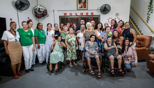 Idosas participam de vivências em celebração ao Dia Internacional da Mulher