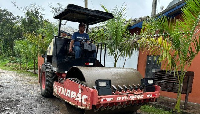 Prefeitura de São Sebastião executa operação de manutenção de vias em Boraceia