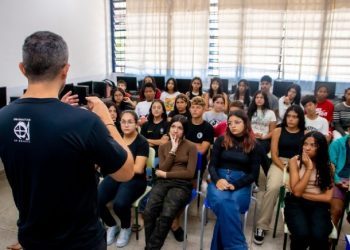 Secretaria da Educação dá início a formações de protagonismo estudantil do projeto Jovens em Ação