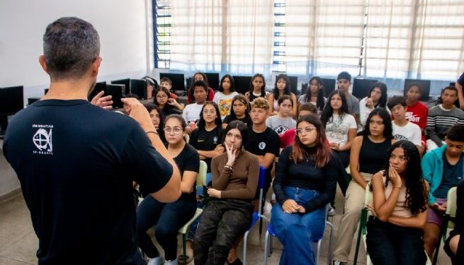 Secretaria da Educação dá início a formações de protagonismo estudantil do projeto Jovens em Ação