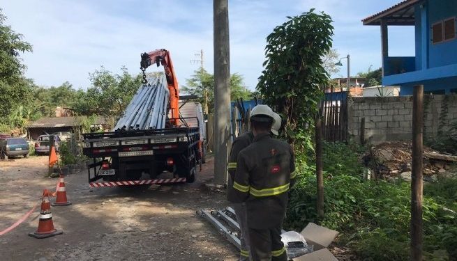 Prefeitura de São Sebastião entrega 40 títulos de regularização fundiária para moradores da Vila Carioca