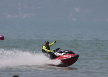 Pilotos dão show na 1ª Etapa do Campeonato de Moto Aquática, em São Sebastião