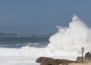 Marinha do Brasil alerta para ondas de até 3 metros de altura na região