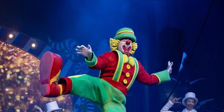 Patati e Patatá apresentam show no Serramar Shopping com o Big Brothers Cirkus