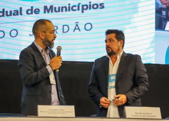 Prefeito Felipe Augusto destaca resiliência de São Sebastião em palestra no 66º Congresso Estadual de Municípios