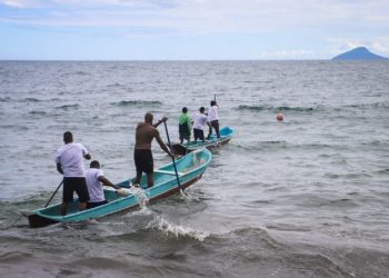 30º Torneio de Canoagem Sábado de Aleluia agita Toque-Toque Pequeno com muita tradição caiçara
