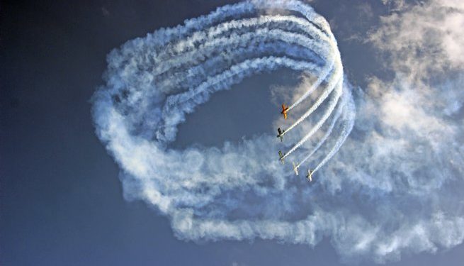 Esquadrilha CEU realiza espetáculo aéreo em São Sebastião neste domingo