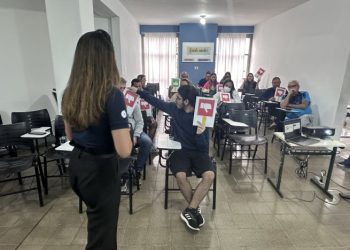 SESAU realiza primeira reunião de acompanhamento a familiares de pacientes que receberam o FreeStyle Libre