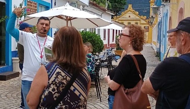 Turistas do Rio Grande Sul visitam Centro Histórico de São Sebastião pelo projeto “Turismo de Um Dia”