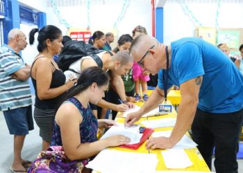 Secretaria de Habitação e Regularização Fundiária atende mais de 80 moradores de núcleos de Boiçucanga