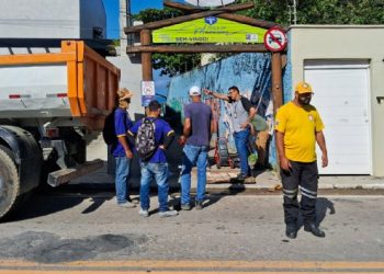 SEMAM investiga lançamento irregular em cano de drenagem