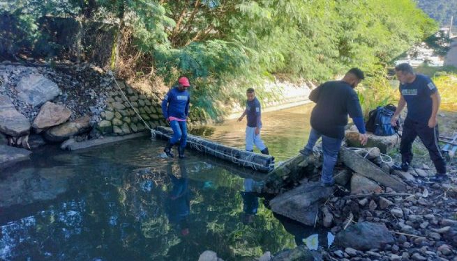 Prefeitura de São Sebastião remove mais de três toneladas de resíduos da Baía do Araçá