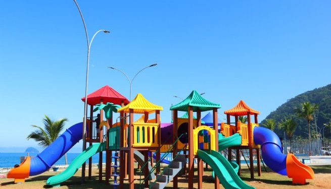 Prefeitura de São Sebastião instala Playgrounds Infantis na Praça Pôr do Sol, em Boiçucanga