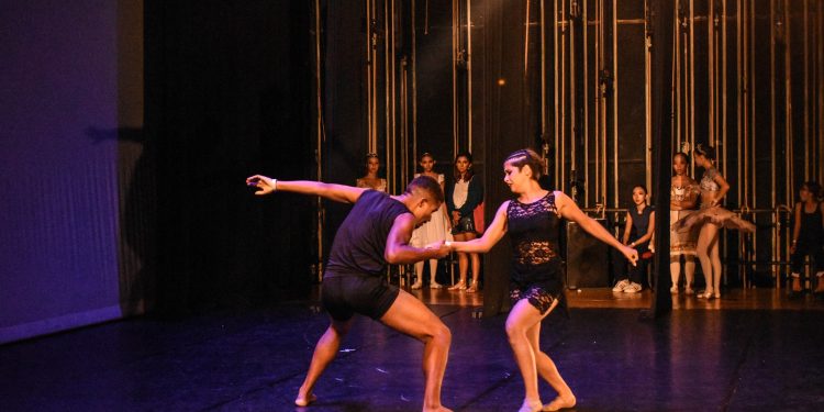 Bailarinos de Bertioga apresentam coreografias premiadas para celebrar o Dia Internacional da Dança, nesta segunda (29)
