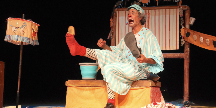 Programação de abril do Circo Navegador conta com baile charme, circo, teatro e sessões de cinema