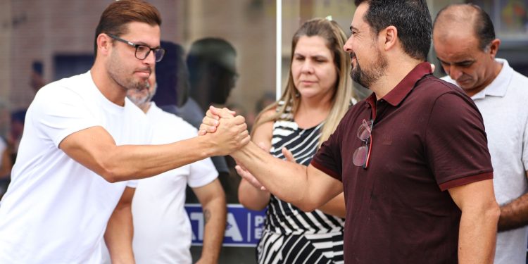 Em marco histórico, prefeito Felipe Augusto e vice-prefeito Reinaldinho entregam a primeira clínica veterinária pública de São Sebastião