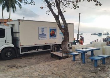 Pescadores de São Sebastião voltam a pescar camarão após período de defeso