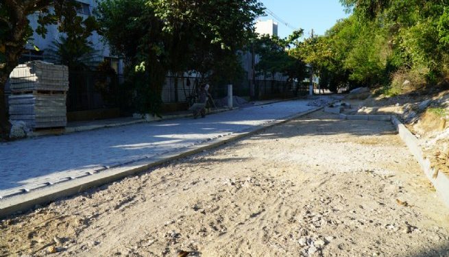 Prefeitura implementa estacionamento próximo à arena esportiva e urbanização junto ao Rancho de Pescadores no Pontal da Cruz