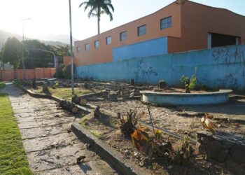 Prefeitura de São Sebastião inicia implantação de estacionamento e revitalização da Praça dos Navegantes, no Porto Grande