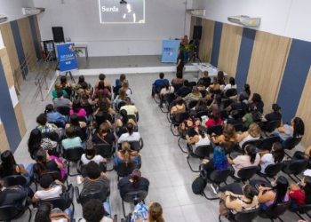 Começam aulas do curso gratuito de Libras da Secretaria da Educação