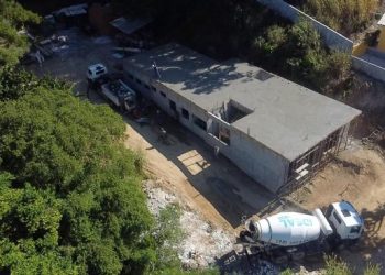 Nova sede da Polícia Municipal tem alvenaria do térreo concluída e inicia construção do pavimento superior
