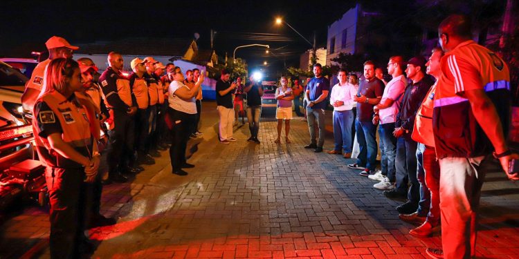Agentes da Defesa Civil de São Sebastião seguem em missão humanitária em cidades do Rio Grande do Sul