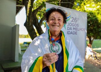 Tenista de São Sebastião ganha prata na 26ª edição dos Jogos da Melhor Idade