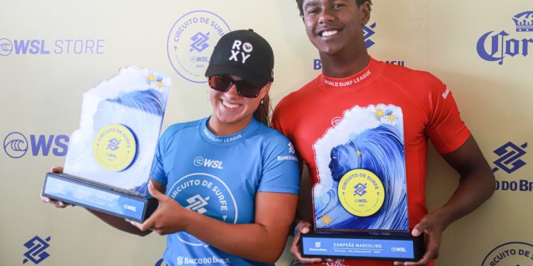 Surfistas dão show em condições extremas nas finais do Circuito Banco do Brasil de Surfe em São Sebastião