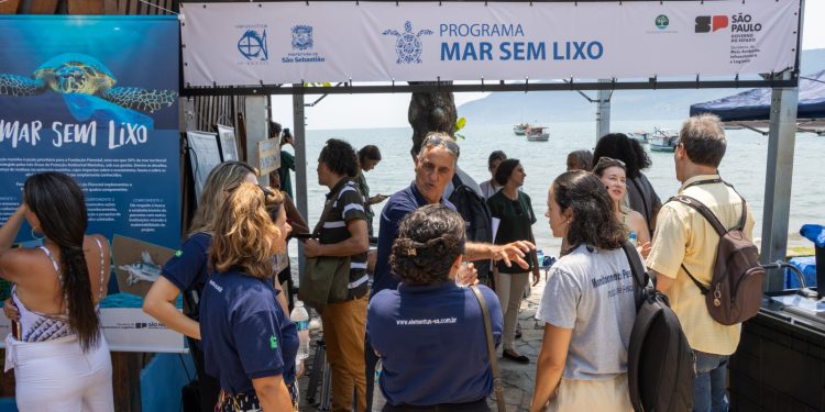 Mar Sem Lixo retira mais de 2 toneladas de resíduos do mar de São Sebastião em um ano