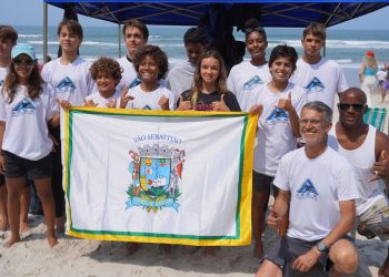 Etapa decisiva do Circuito Hang Loose Surf Attack 2024 tem show de manobras na Praia de Cambury