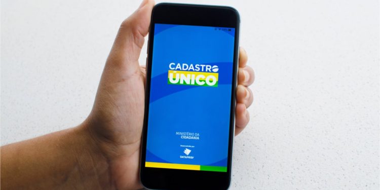 Famílias no CadÚnico terão acesso automático a tarifas social e vulnerável da Sabesp