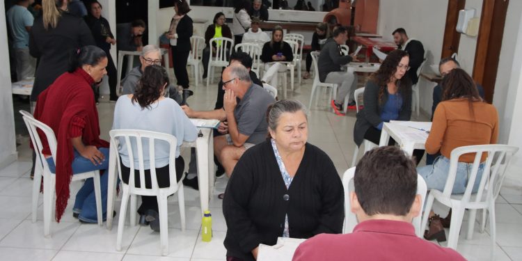 Prefeitura de São Sebastião realiza reunião comunitária de regularização fundiária para moradores de seis núcleos em Boraceia    