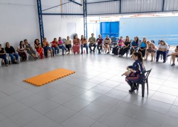 Equipes de creches na Topolândia participam de formação sobre primeiros socorros e prevenção de incêndios