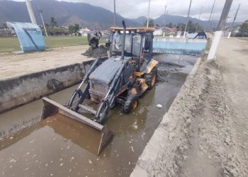 Prefeitura de São Sebastião intensifica ações de limpeza e desobstrução de canais de drenagem de Costa Sul à Norte por causa do alerta de chuvas