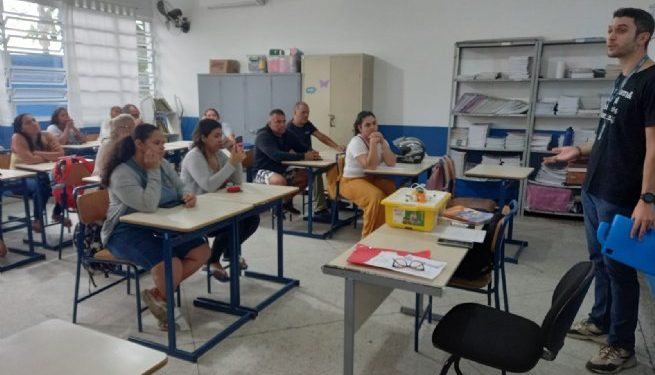 Escola de São Sebastião promove apresentação de robótica para famílias