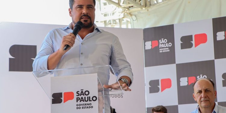 Tarcísio de Freitas e Felipe Augusto inauguram Contorno Sul da Tamoios, transformando a logística do Litoral Norte