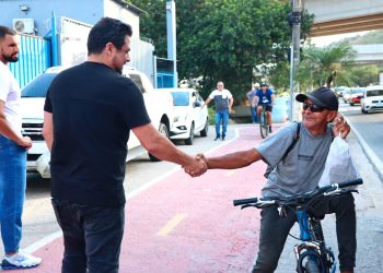 Prefeito de São Sebastião critica ações da Tamoios e busca apoio do governador Tarcísio de Freitas para resolver caos viário com a aproximação do verão