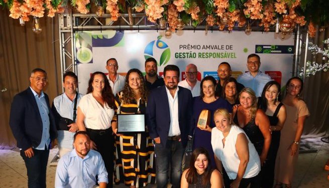 São Sebastião recebe prêmio Máster em evento da Amvale