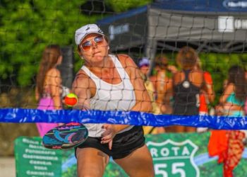 Rota 55 apresenta 5ª Etapa do Circuito HB de Beach Tennis na Praia de Juquehy com participação de quase 400 pessoas