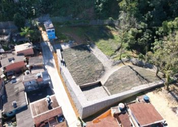 Prefeitura de São Sebastião entrega de obras de contenção e inaugura memorial na Vila Sahy