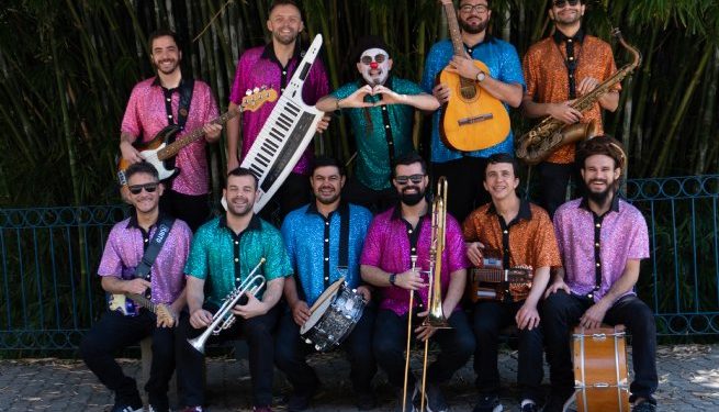  Banda Estrambelhados celebra 20 anos de trajetória com show gratuito em São Sebastião