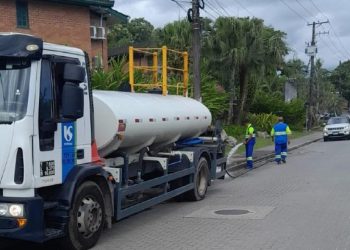 Prefeitura de São Sebastião aplica R$ 415 mil em multas à Sabesp por extravasamento de esgoto
